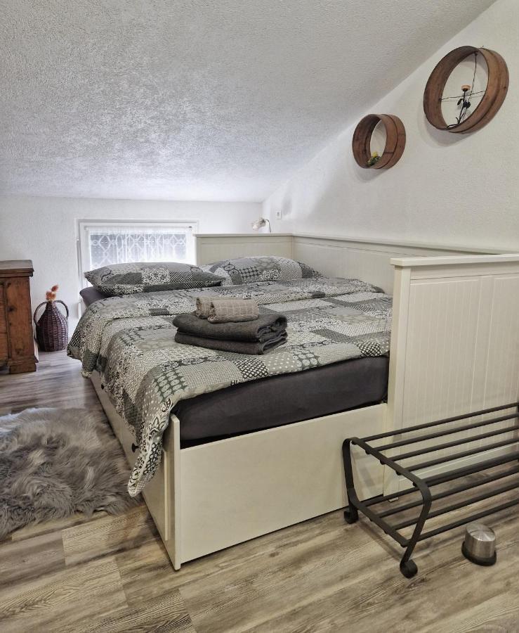 Sweet Room With A Terrace Roc Luaran gambar