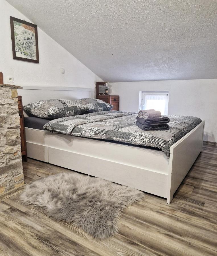 Sweet Room With A Terrace Roc Luaran gambar