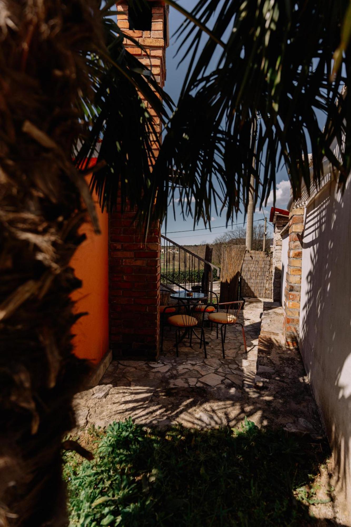 Sweet Room With A Terrace Roc Luaran gambar